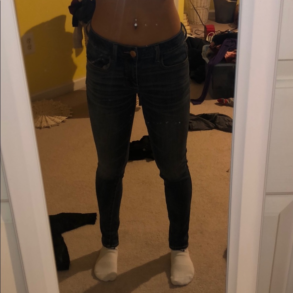 American Eagle Never Worn before Jeans size: 4 s